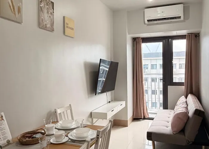 The Cozy Nook At Shore Manila